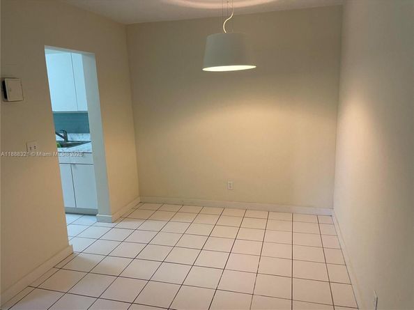 1450 Atlantic Shores Blvd 109, Hallandale Beach FL 33009
