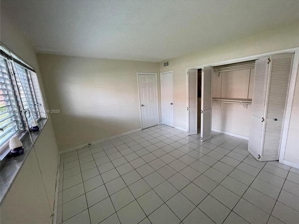 1450 Atlantic Shores Blvd 109, Hallandale Beach FL 33009