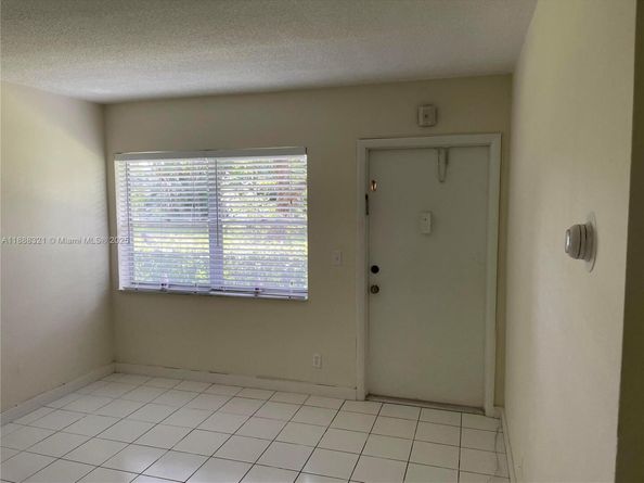 1450 Atlantic Shores Blvd 109, Hallandale Beach FL 33009
