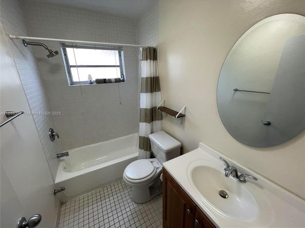 1450 Atlantic Shores Blvd 109, Hallandale Beach FL 33009