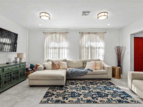 1561 Bird Rd, Coral Gables FL 33146