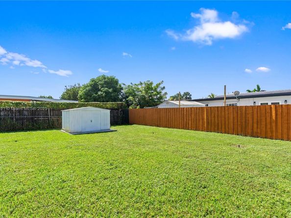 4752 SW 127th Ct, Miami FL 33175