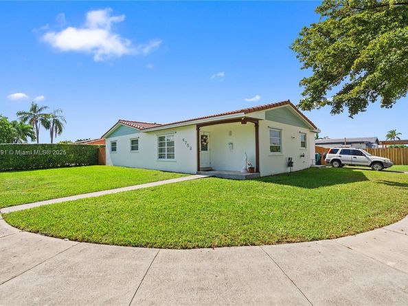 4752 SW 127th Ct, Miami FL 33175