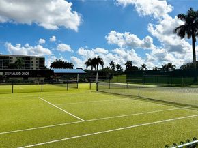 411 S Hollybrook Dr 105, Pembroke Pines FL 33025