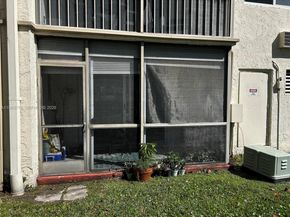 411 S Hollybrook Dr 105, Pembroke Pines FL 33025