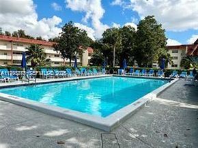 411 S Hollybrook Dr 105, Pembroke Pines FL 33025
