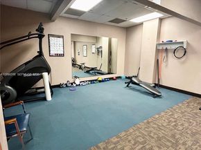 411 S Hollybrook Dr 105, Pembroke Pines FL 33025