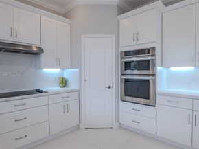 18540 SW 43rd St, Miramar FL 33029