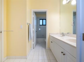 18540 SW 43rd St, Miramar FL 33029