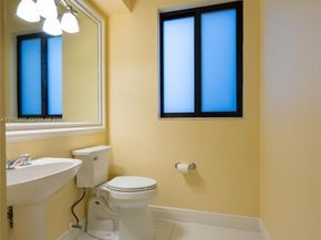 18540 SW 43rd St, Miramar FL 33029