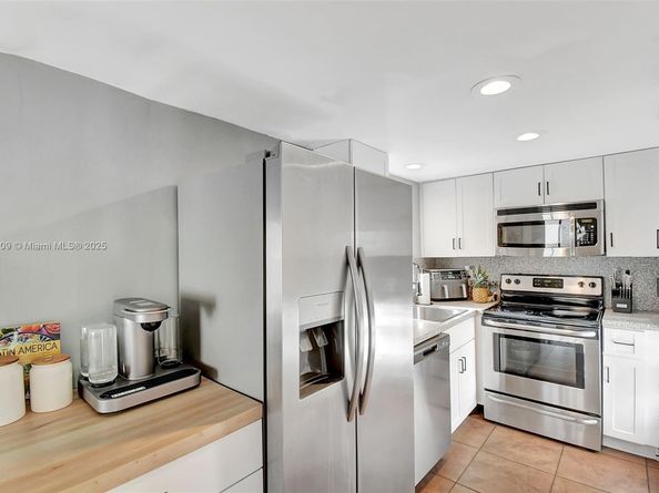 4143 N Ocean Blvd 211, Fort Lauderdale FL 33308
