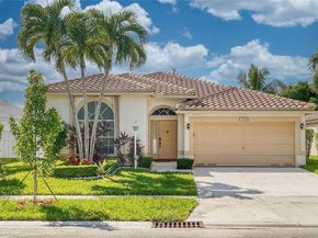 2034 NW 145th Ave, Pembroke Pines FL 33028