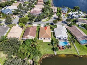 2034 NW 145th Ave, Pembroke Pines FL 33028