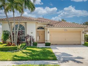 2034 NW 145th Ave, Pembroke Pines FL 33028