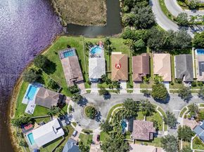 2034 NW 145th Ave, Pembroke Pines FL 33028