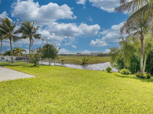 2034 NW 145th Ave, Pembroke Pines FL 33028