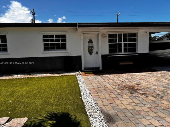 7151 Pershing St, Hollywood FL 33024