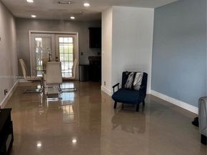 7151 Pershing St, Hollywood FL 33024