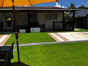 7151 Pershing St, Hollywood FL 33024