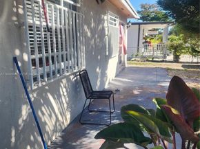 1747 NW 85th St, Miami FL 33147