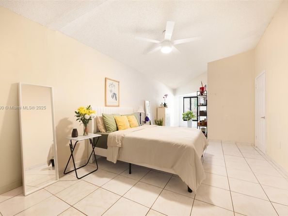 14207 SW 48th Ln, Miami FL 33175