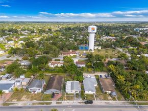 445 NW 8th St, Homestead FL 33030