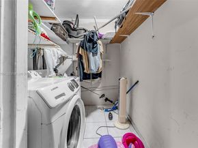 445 NW 8th St, Homestead FL 33030