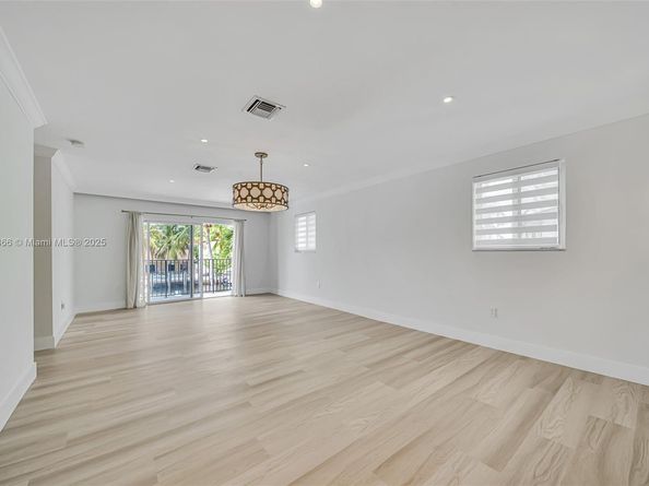 3341 NE 170th St, North Miami Beach FL 33160