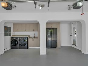 3341 NE 170th St, North Miami Beach FL 33160