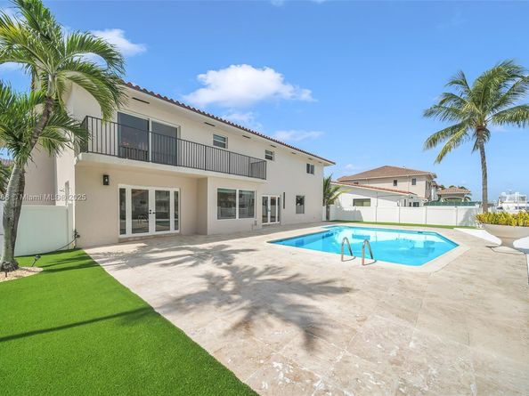 3341 NE 170th St, North Miami Beach FL 33160