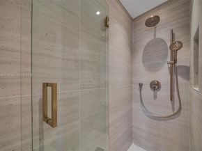 3341 NE 170th St, North Miami Beach FL 33160