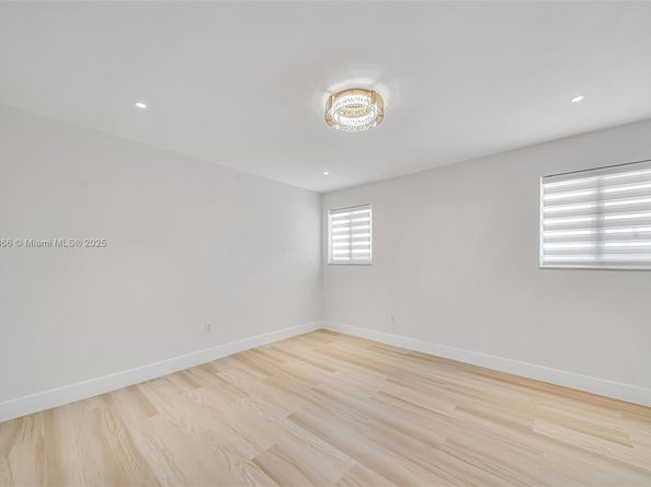 3341 NE 170th St, North Miami Beach FL 33160