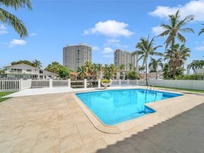 3341 NE 170th St, North Miami Beach FL 33160
