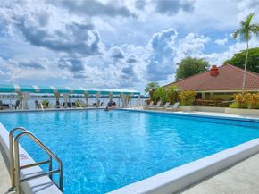 111 Lake Emerald Dr 307, Oakland Park FL 33309