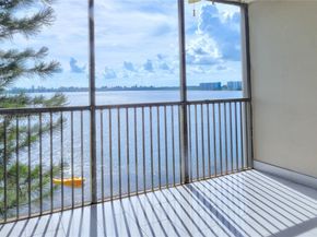 111 Lake Emerald Dr 307, Oakland Park FL 33309