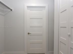 1084 NW 66th St, Miami FL 33150