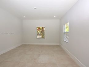 1084 NW 66th St, Miami FL 33150