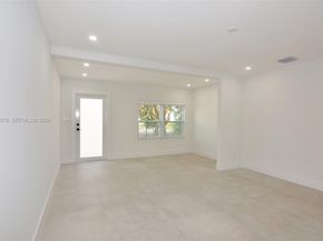 1084 NW 66th St, Miami FL 33150