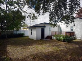 1084 NW 66th St, Miami FL 33150