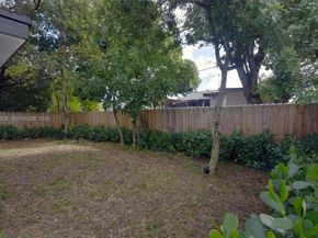 1084 NW 66th St, Miami FL 33150