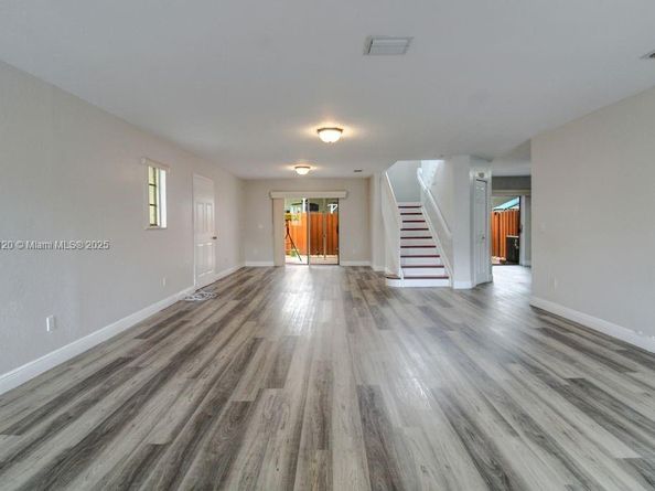 7347 NW 173rd Dr 102, Hialeah FL 33015