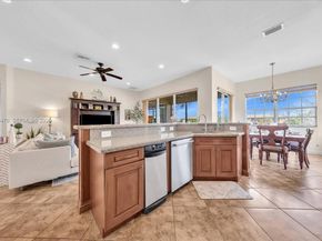 8275 NW 127th Ln 34F, Parkland FL 33076