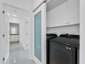 901 Brickell Key Blvd 3206, Miami FL 33131