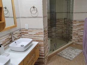 1833 S Ocean Dr 307, Hallandale Beach FL 33009