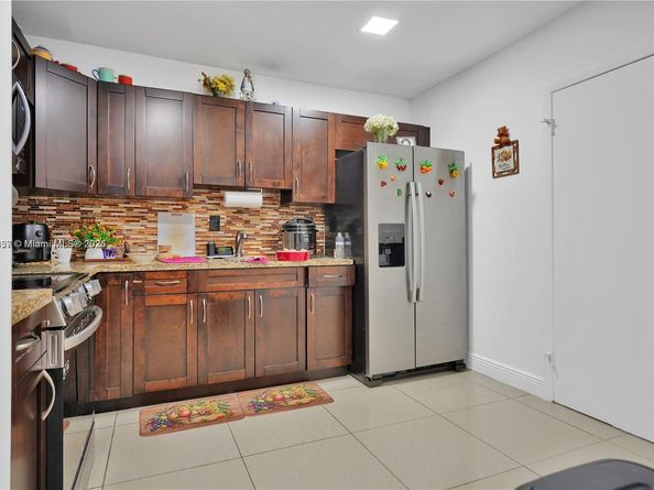 7225 SW 21st St, Miami FL 33155