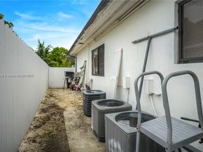 7225 SW 21st St, Miami FL 33155