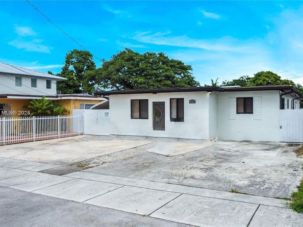 7225 SW 21st St, Miami FL 33155