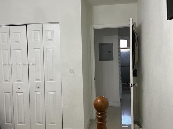 7225 SW 21st St, Miami FL 33155