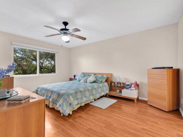 1101 SW 128th Ter 309C, Pembroke Pines FL 33027