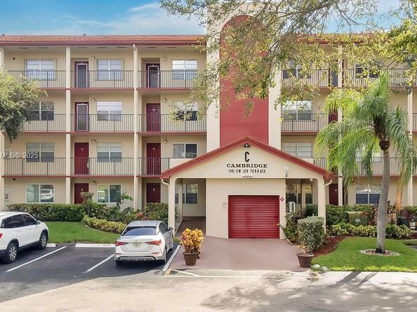 1101 SW 128th Ter 309C, Pembroke Pines FL 33027